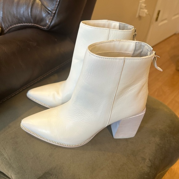 Steve Madden Shoes - White Leather Ankle Boots
